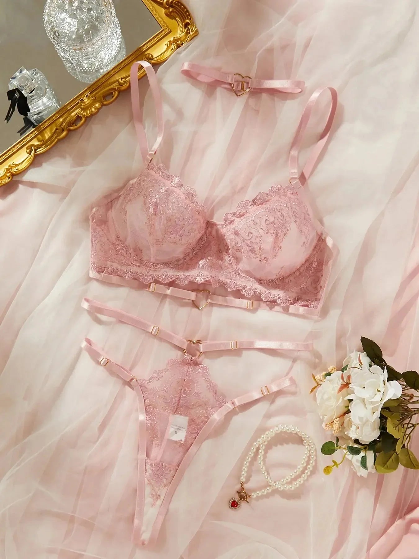 Isla Lace Lingerie Set